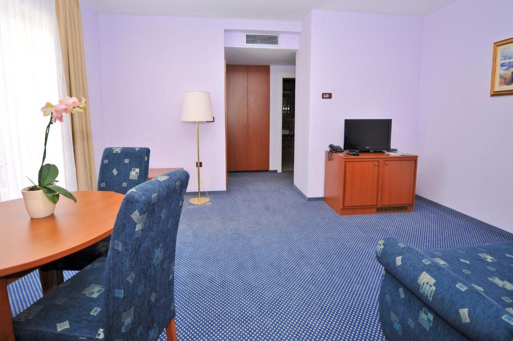 Villa Kastel Povljana Bilik gambar